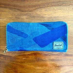 HERSCHEL Long Canvas Clutch Style Wallet